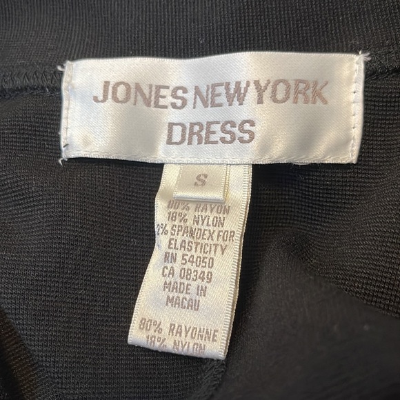 Jones New York Two Piece Skirt and Tunic Set - Picture 15 of 16